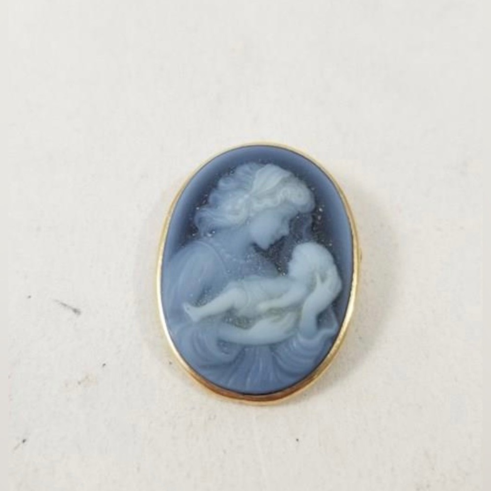 Vintage solid 14k Italy cameo pendant and brooch mother and child engraving